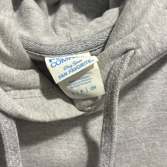 Phillies sweatshirt - Picture 2 of 3